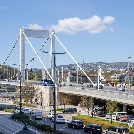 Vulcan Near Danube Apartman Budapest