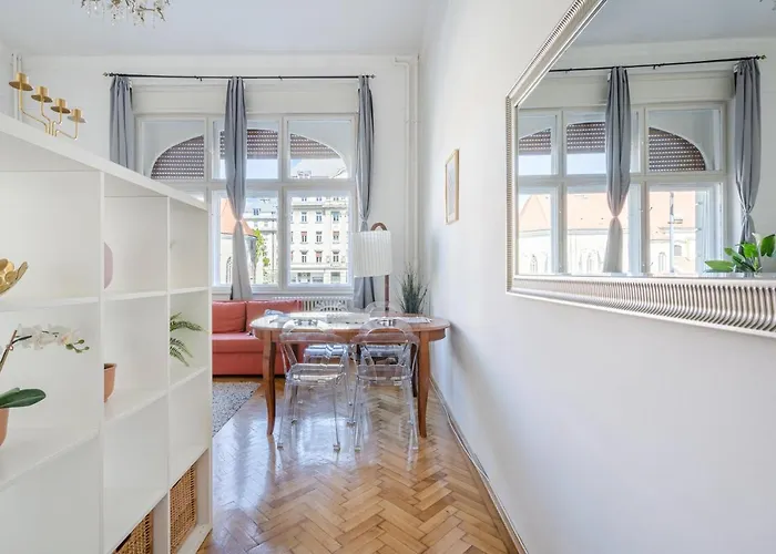 Apartament Vulcan Near Danube *