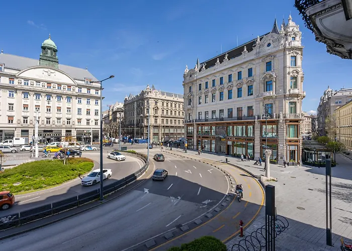 Vulcan Near Danube Appartement